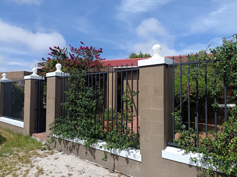 4 Bedroom Property for Sale in Athlone Western Cape